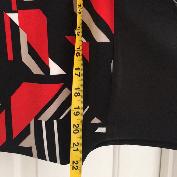 Calvin Klein Women’s Top XL Sleeveless Striped Black White Red Blouse - Picture 6 of 6